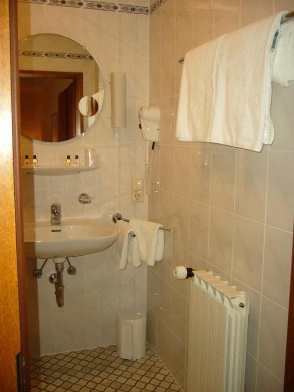 Hotel Gasthof Vogelsang Zellingen Bilik gambar